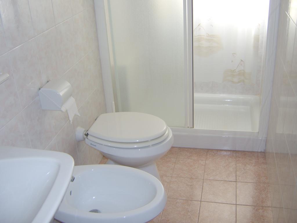 Hotel Nuova Doel Sottomarina Habitación foto