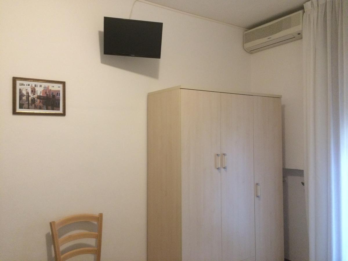 Hotel Nuova Doel Sottomarina Exterior foto